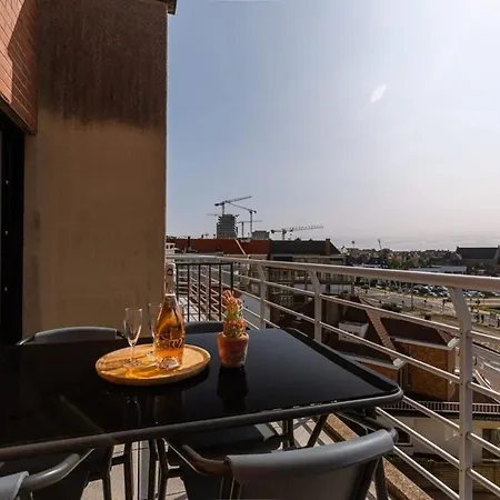 Huswell - Near The Beach With Terrace דירה *